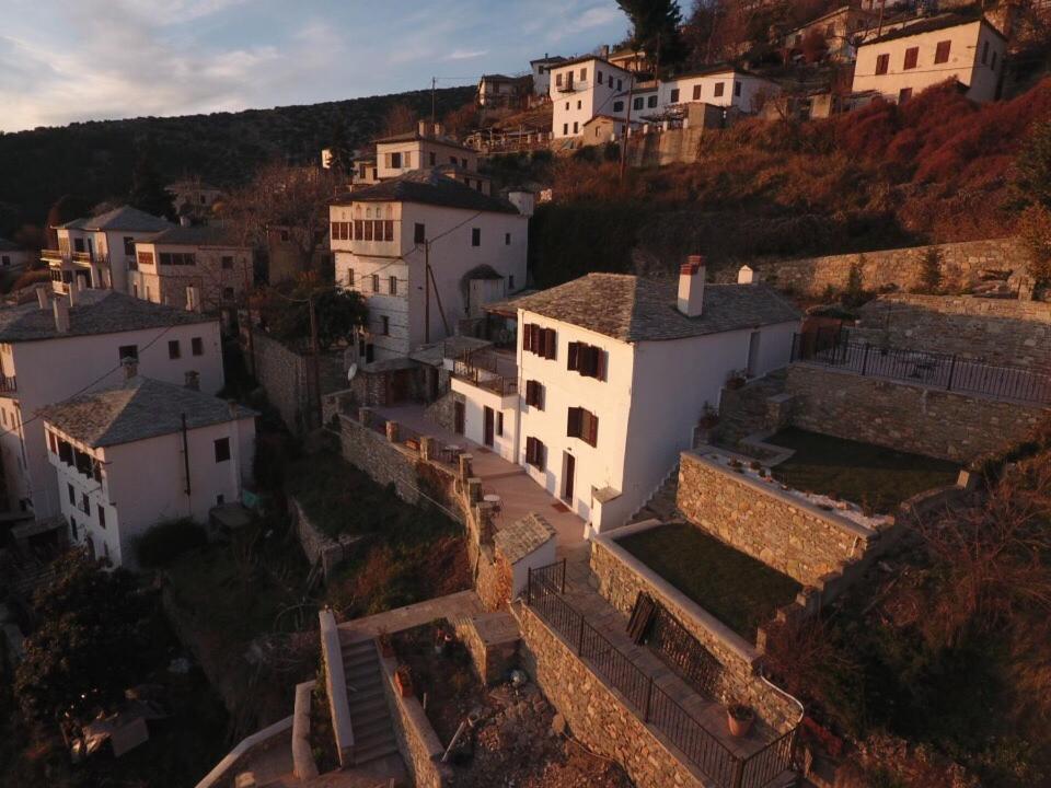 1822 Makrinitsa Suites Esterno foto